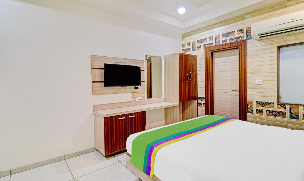 מלון אגרה Treebo Taj Dream מראה חיצוני תמונה